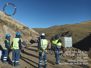 Cuadrilla de CURSA en la trocha carrozable Yaviyavi
